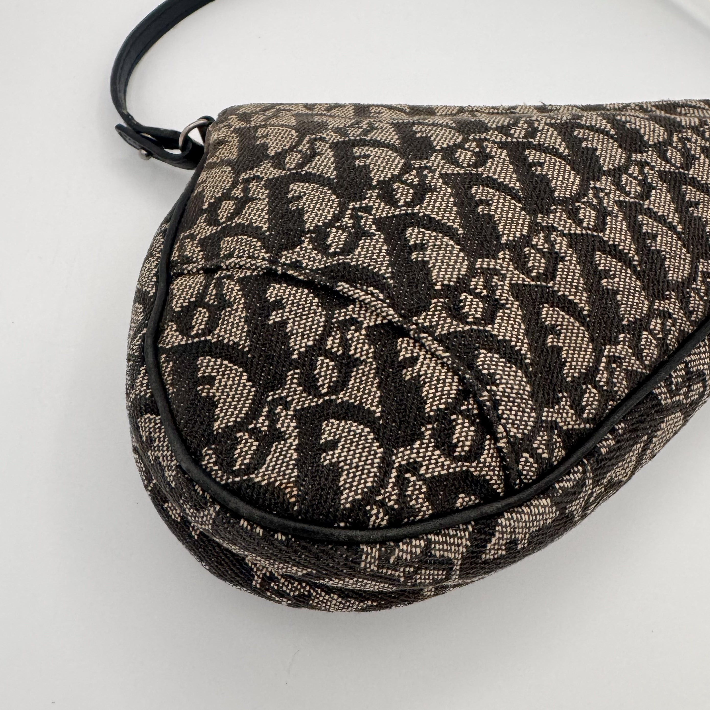 Dior SADDLE グローブD金具トロッター ブラック ラムレザー Christian Dior Saddle Bag Black Trotter Monogram Canvas Galliano